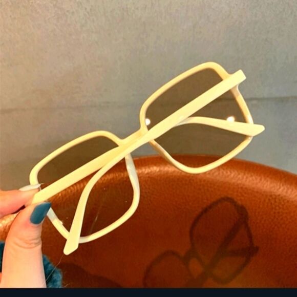 OVERSIZED LUXURY SUNGLASSES - Picture 4 of 7